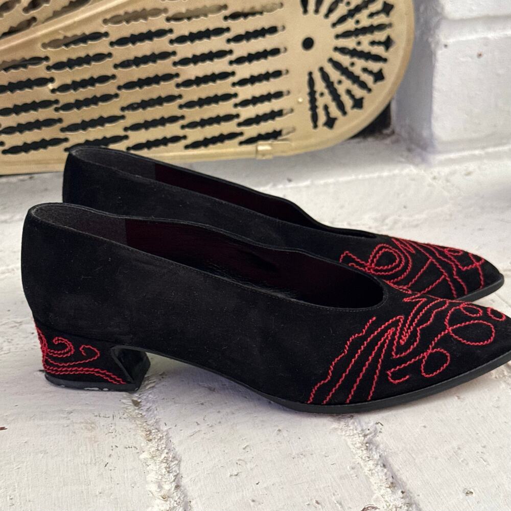 Vtg Nicole Miller by Stuart Weitzman pumps womens shoes size 6? black / red